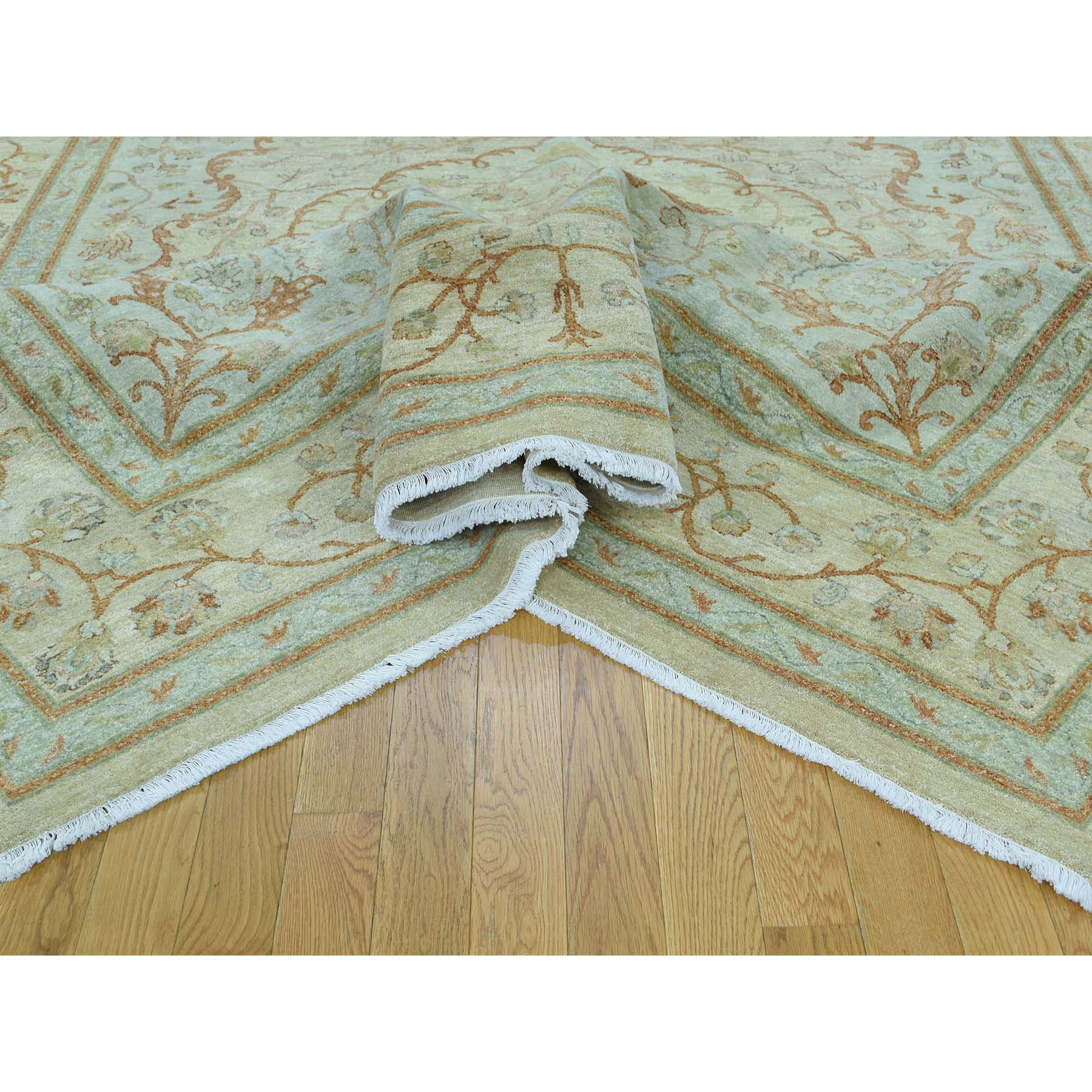 GALLERY OF ORIENTAL RUGS